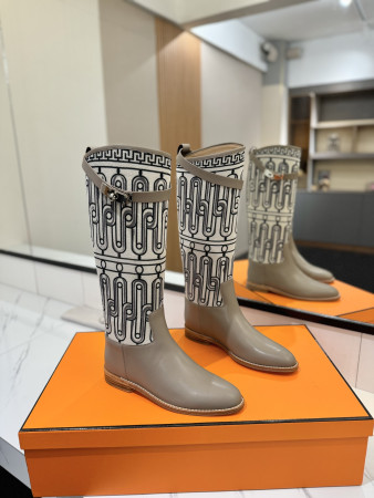 ua H**me5 jumping boots