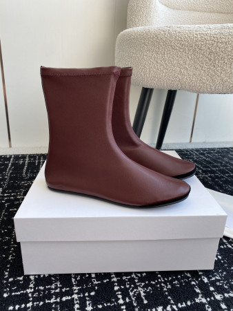 ua T*e R0w boot