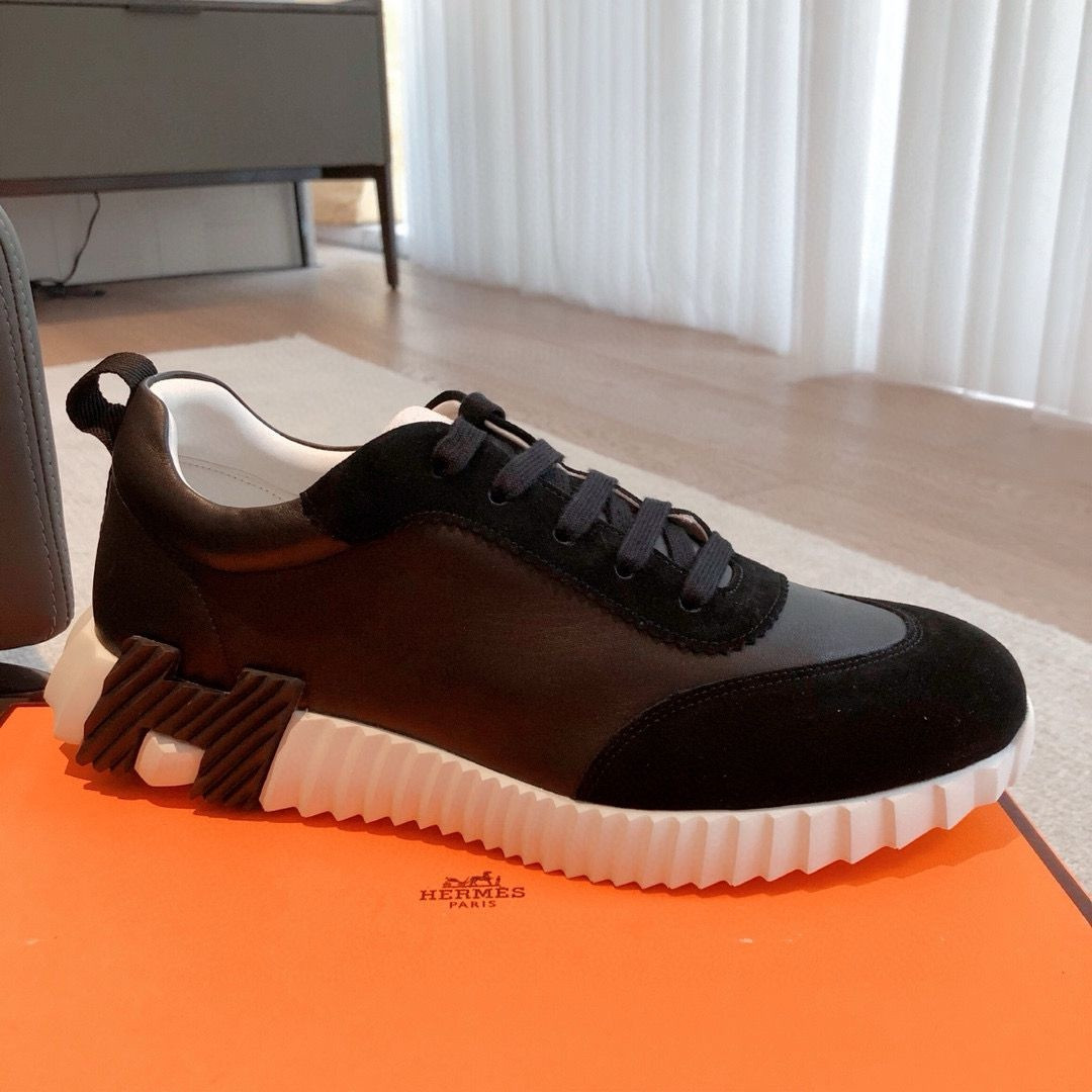 ua H**me5 bouncing sneaker