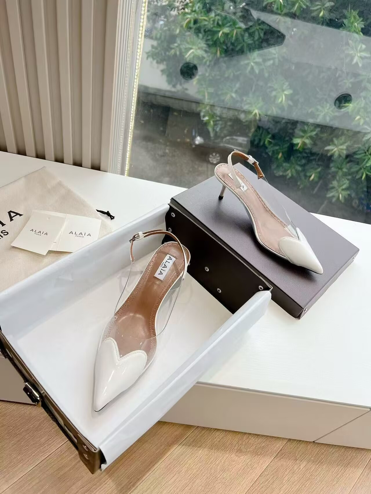 UA A1a1a Le Coeur Plexi Heart-Toe Slingback Pump