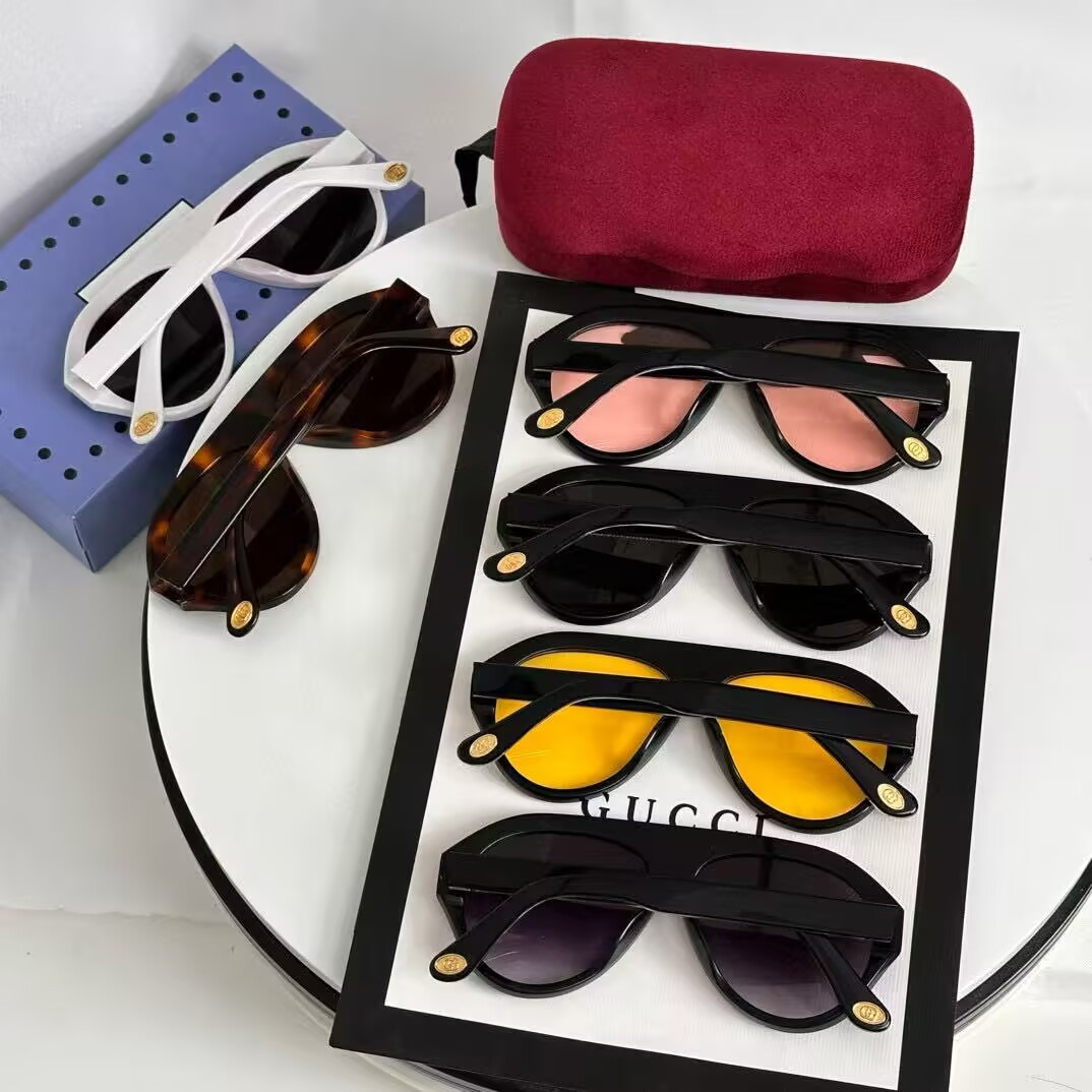 G*u*i glasses