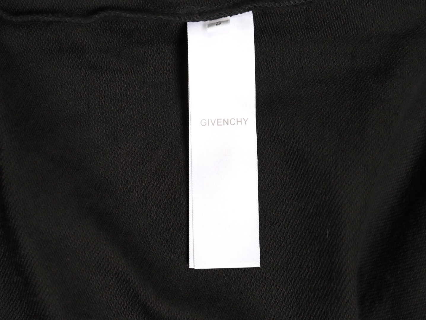 G1uenchy 25ss shorts