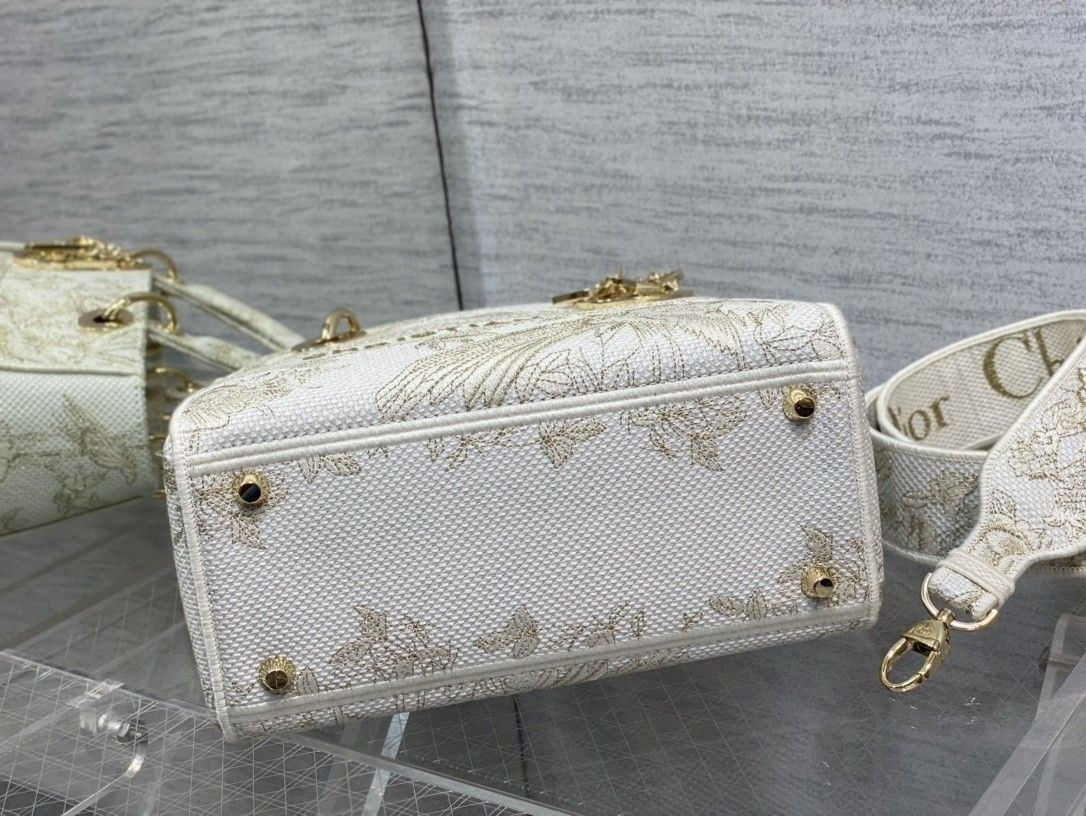 medium D*or lady d-lite bag 24 x 20 x 11 cm