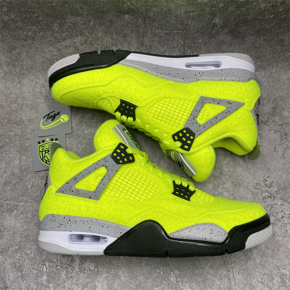 AIR JORDAN 4 RETRO