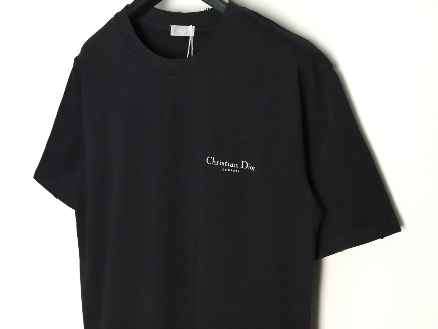 D*or short-sleeved t-shirt