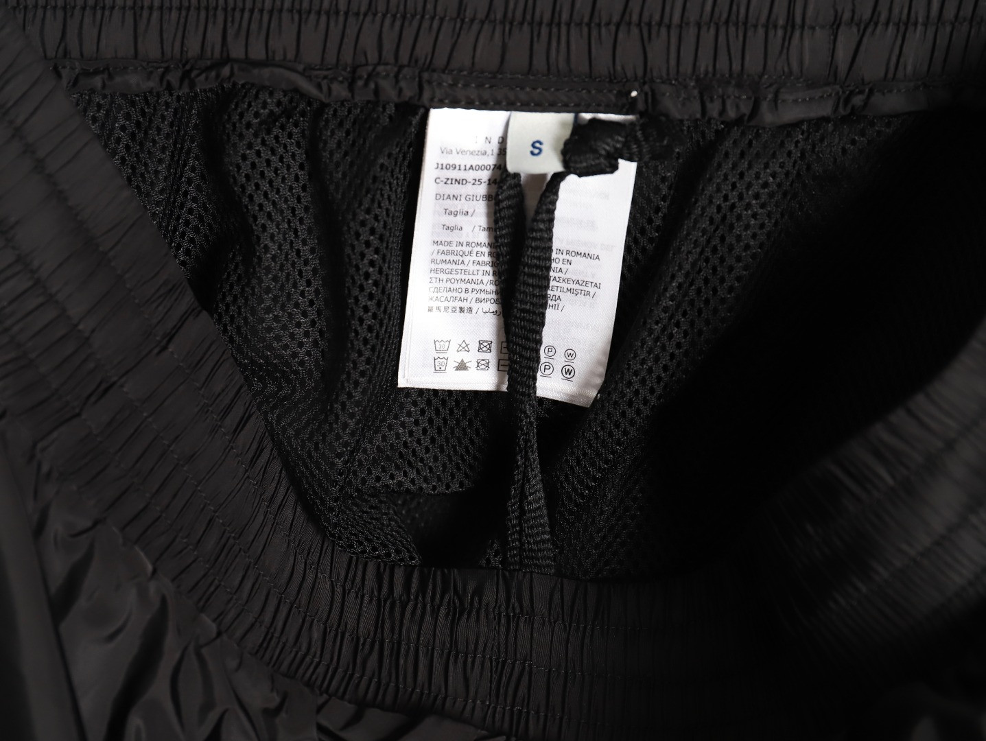 M0nc1er shorts