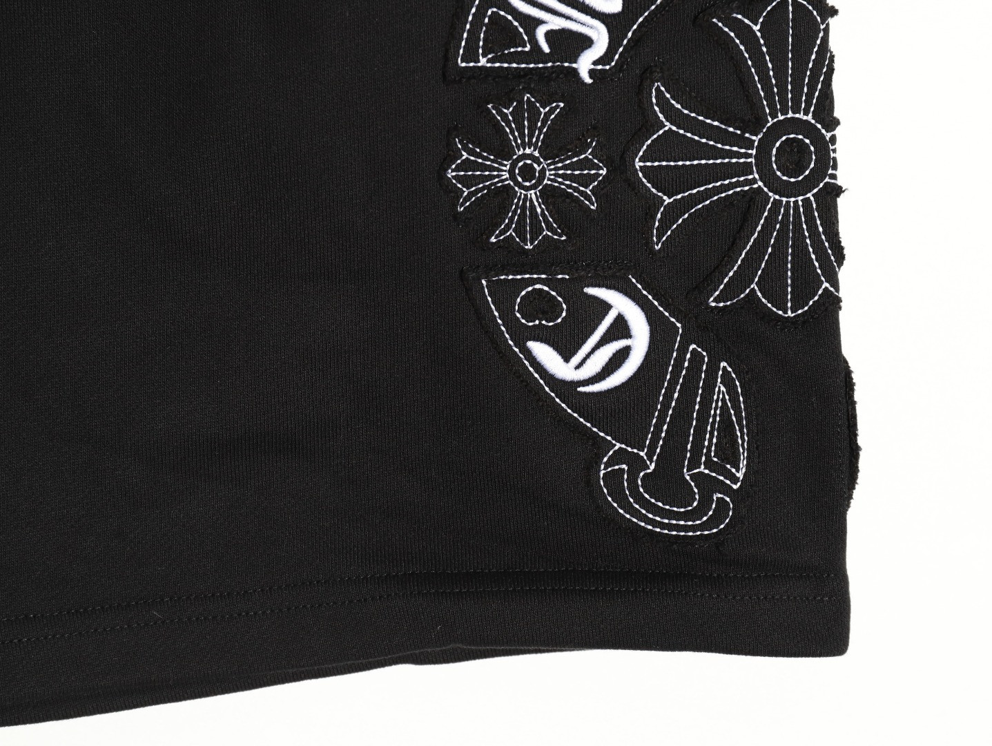 Ch**me He**ts shorts
