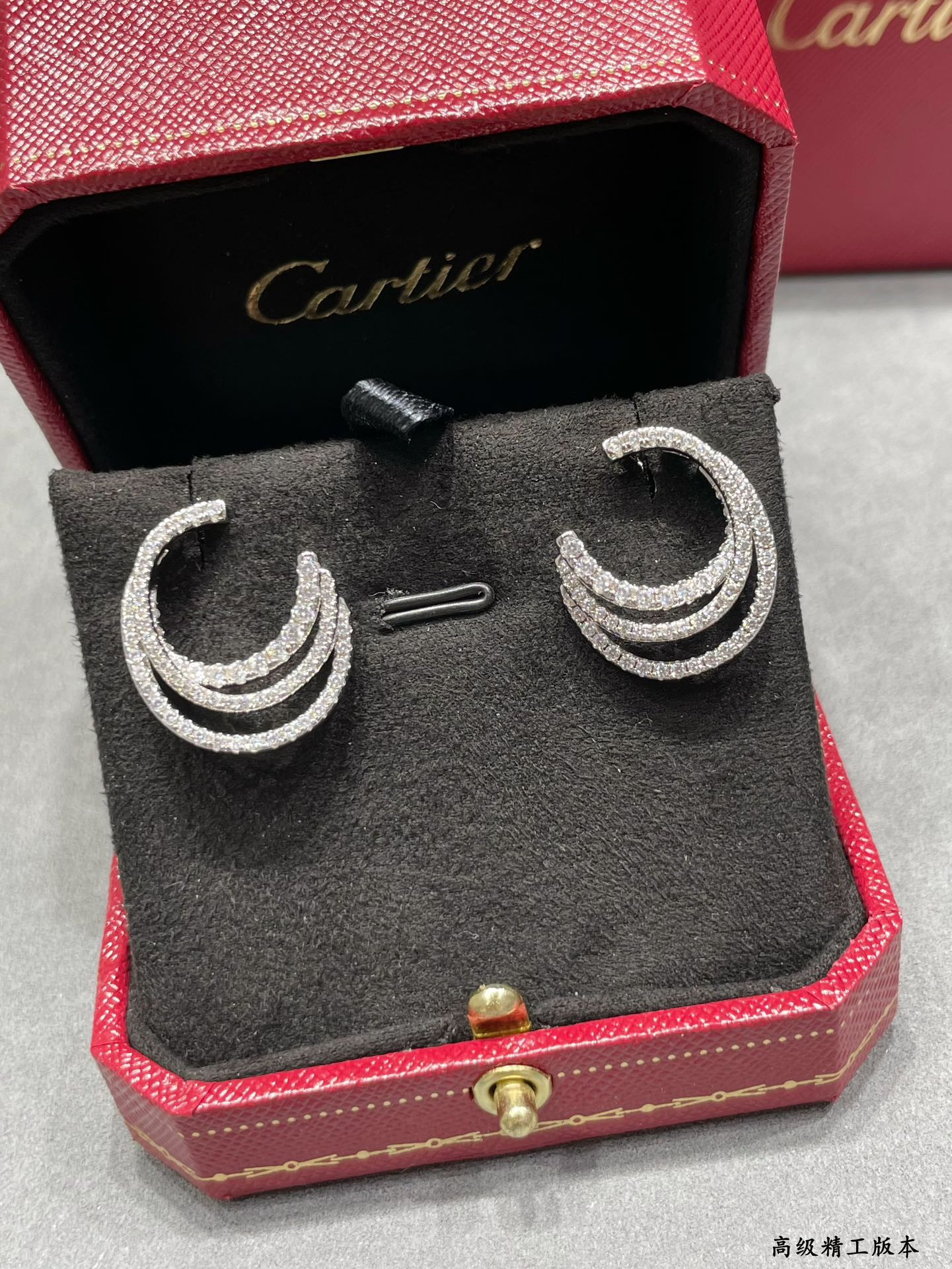 ca*t*er three-circle full Di*m*nd earrings