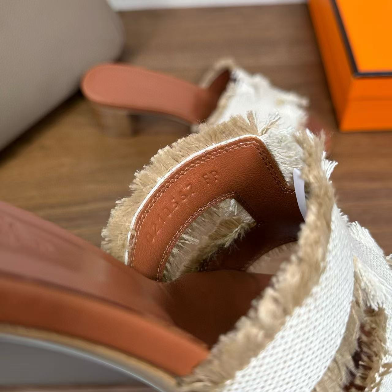 ua H**me5 oasis sandal