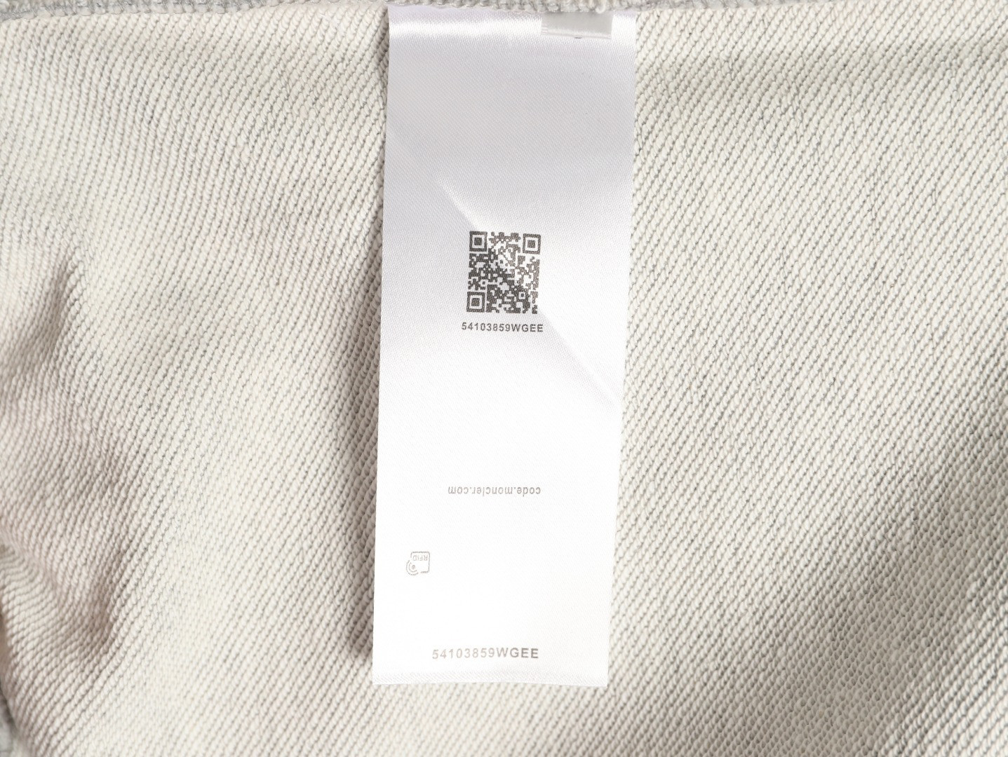 M0nc1er 25fw pants