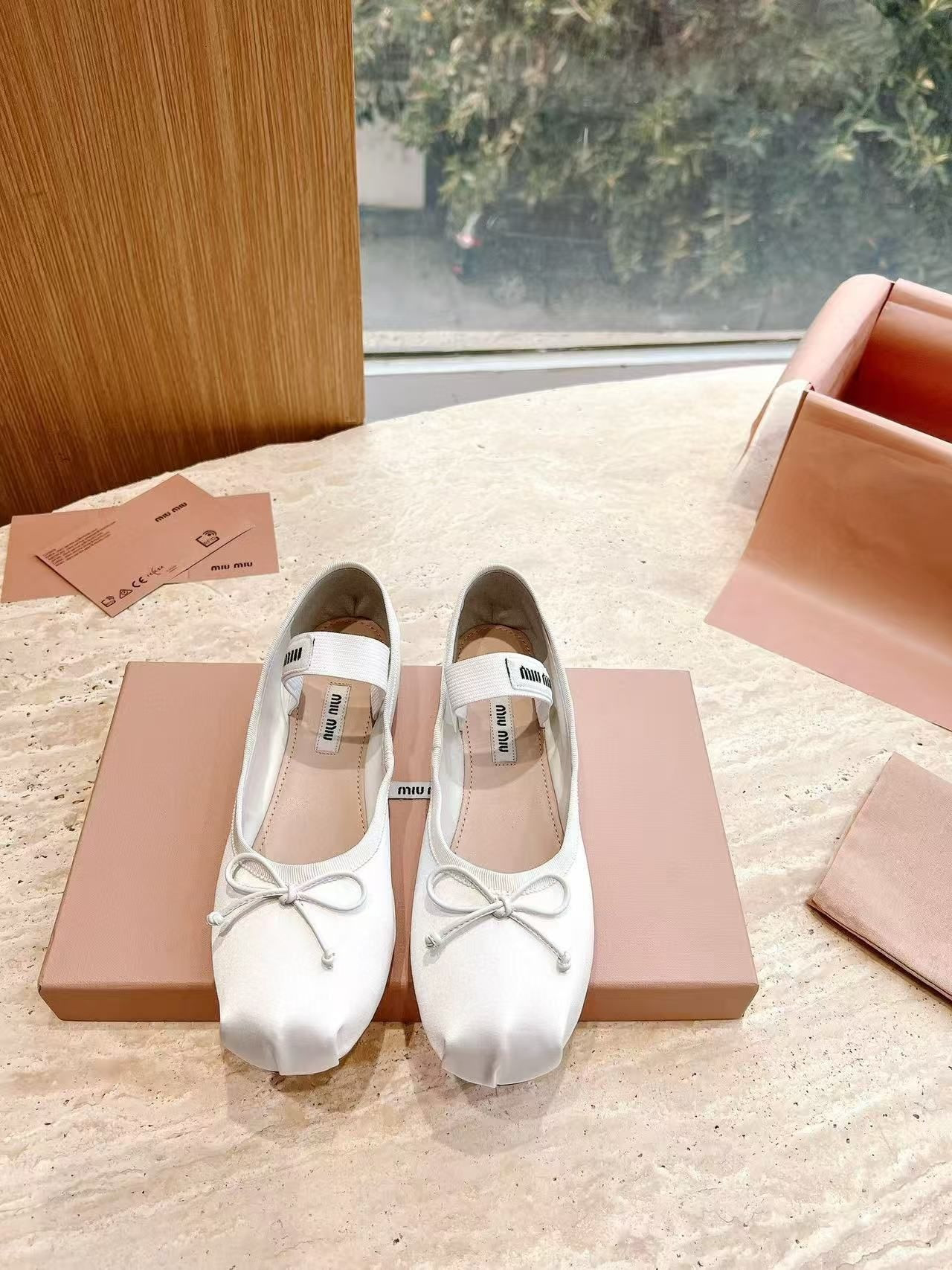 ua M1v M1v satin ballerinas