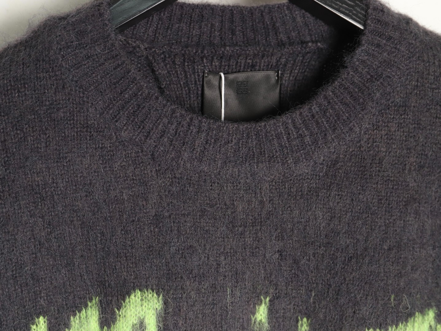 G1uenchy 24fw sweaters