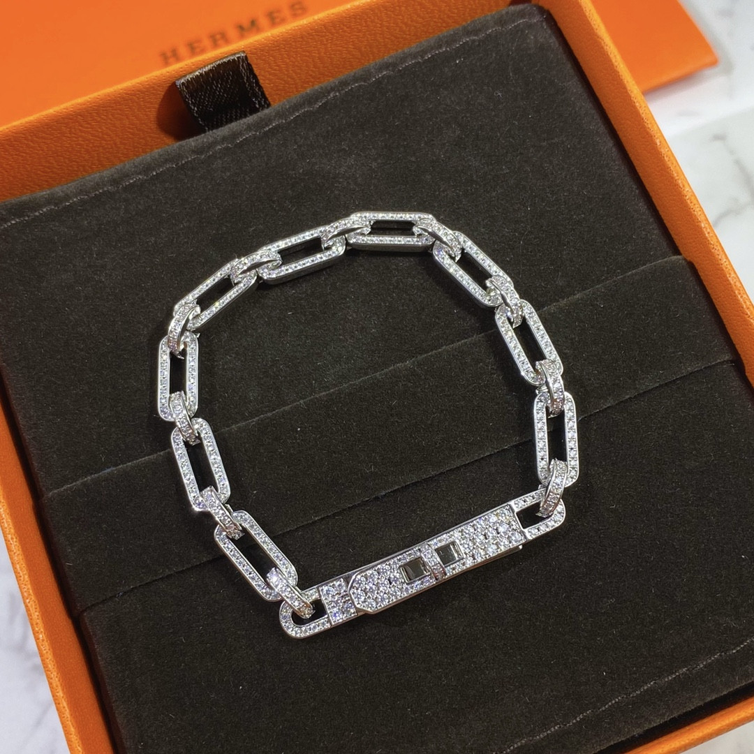 H**me5 fully di*m*nd-encrusted kelly bracelet