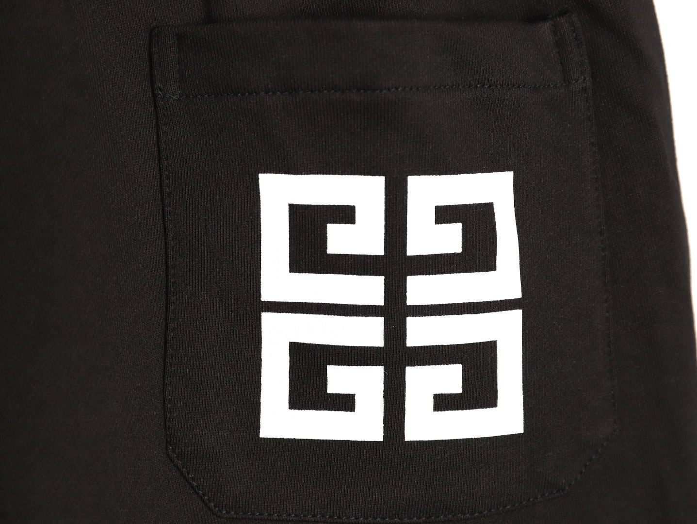 G1uenchy 25ss shorts