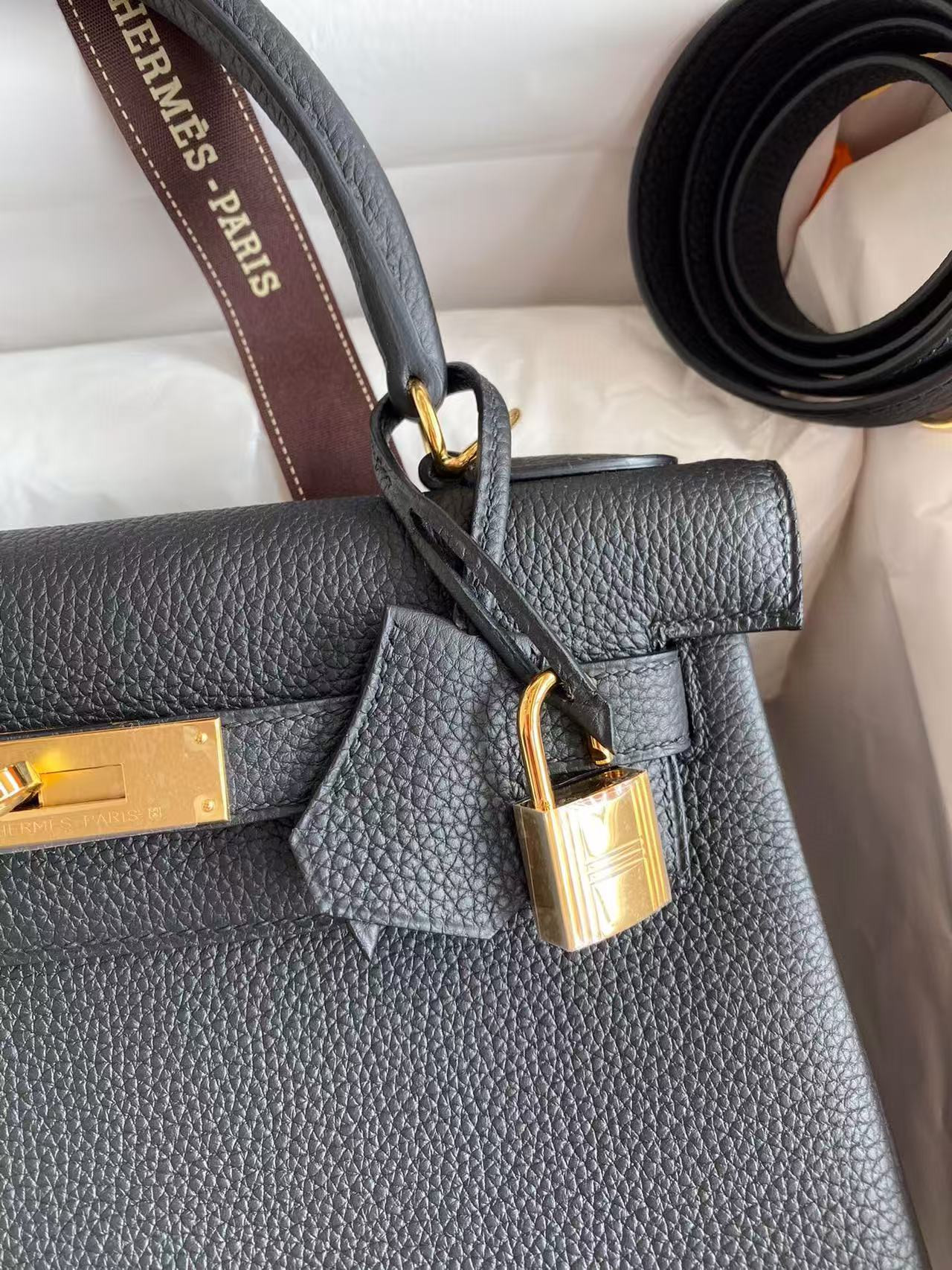 H**mes Kelly Gold-tone Hardware 25 28