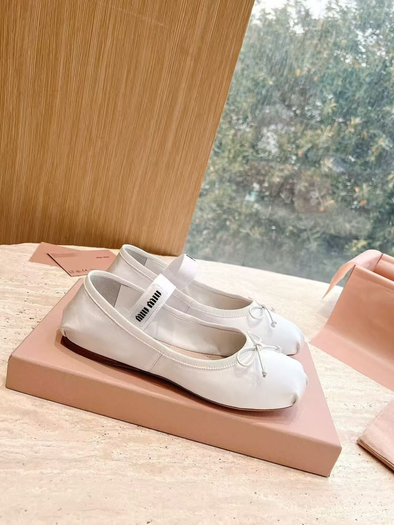 ua M1v M1v satin ballerinas