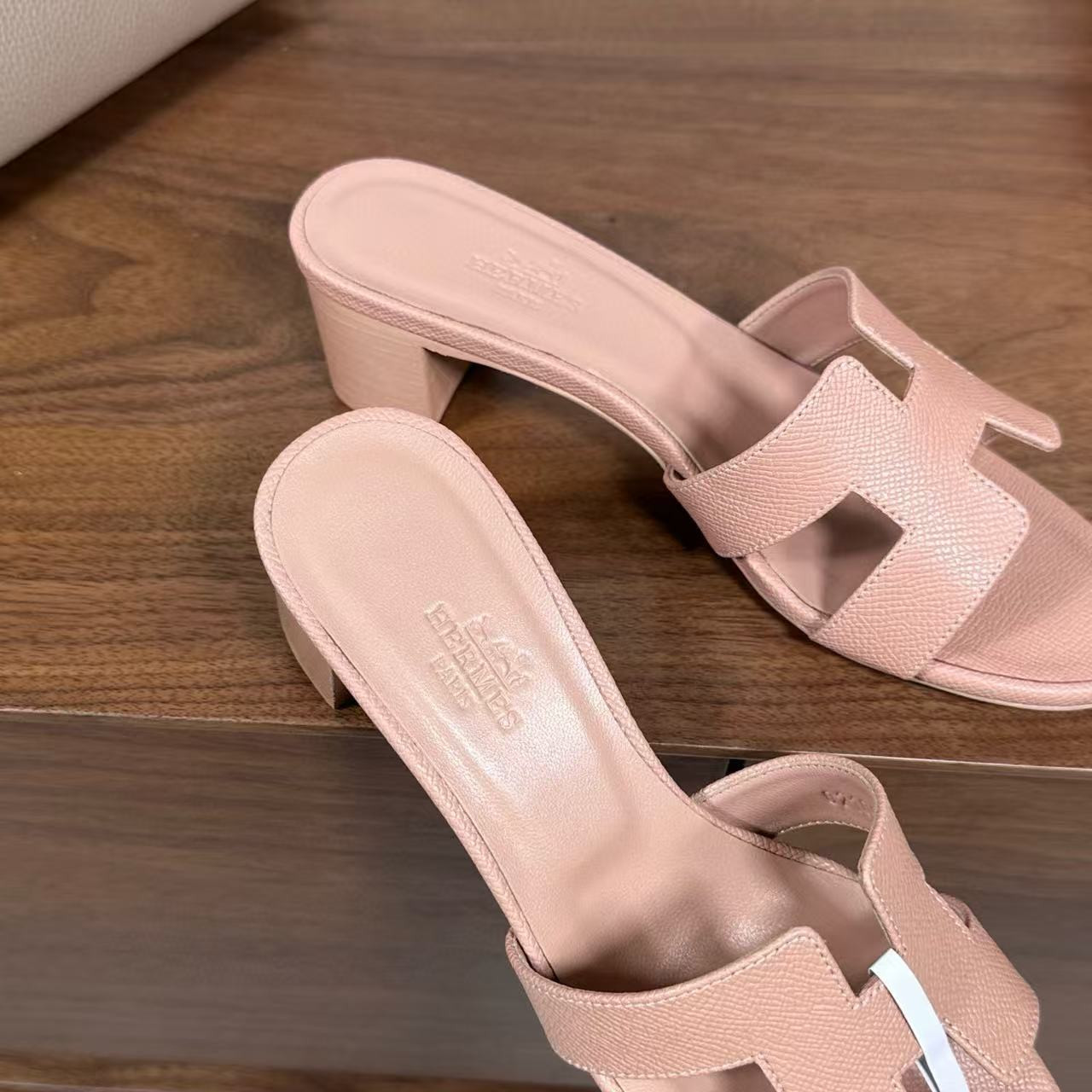 ua H**me5 oasis sandal