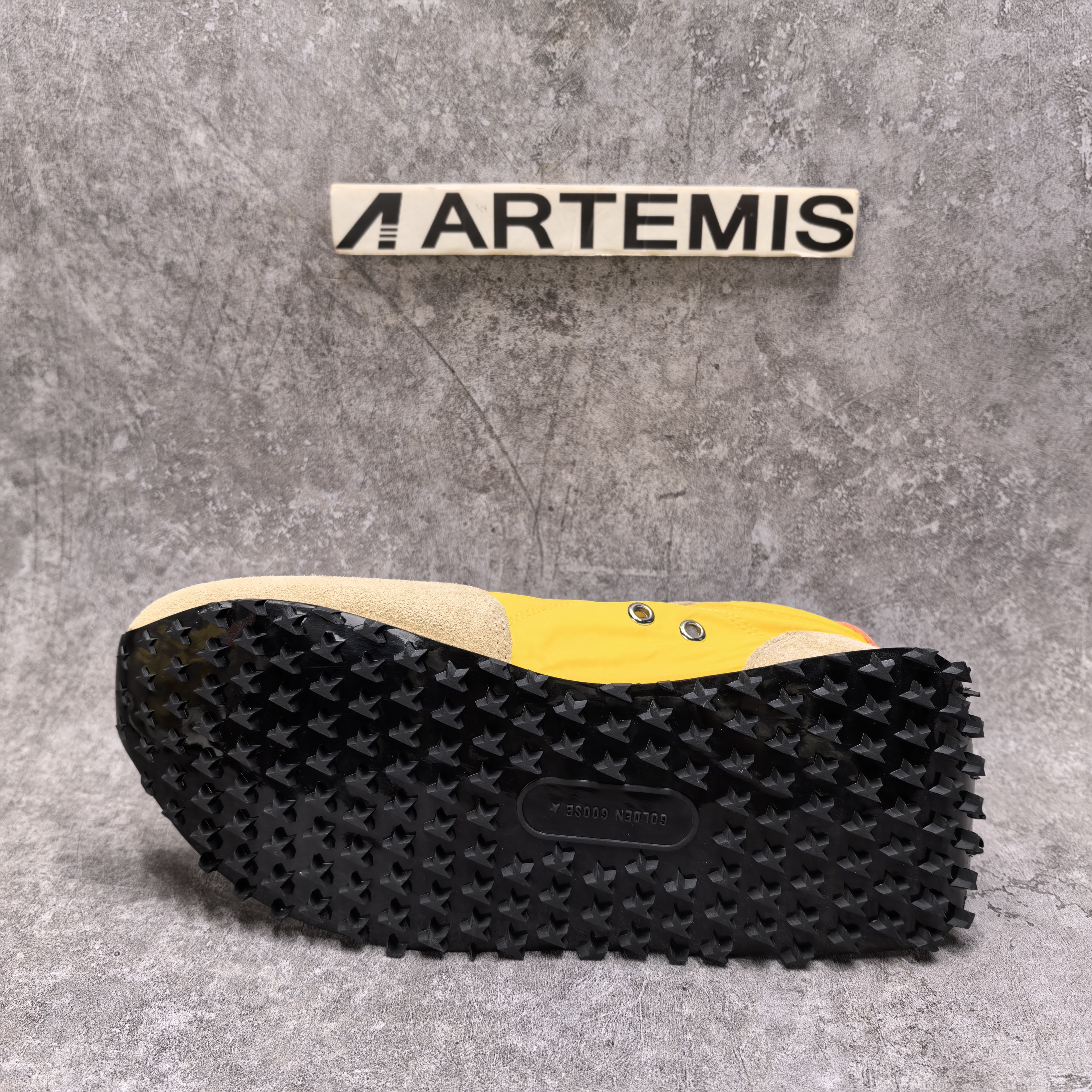 ua g01den G003e sneaker