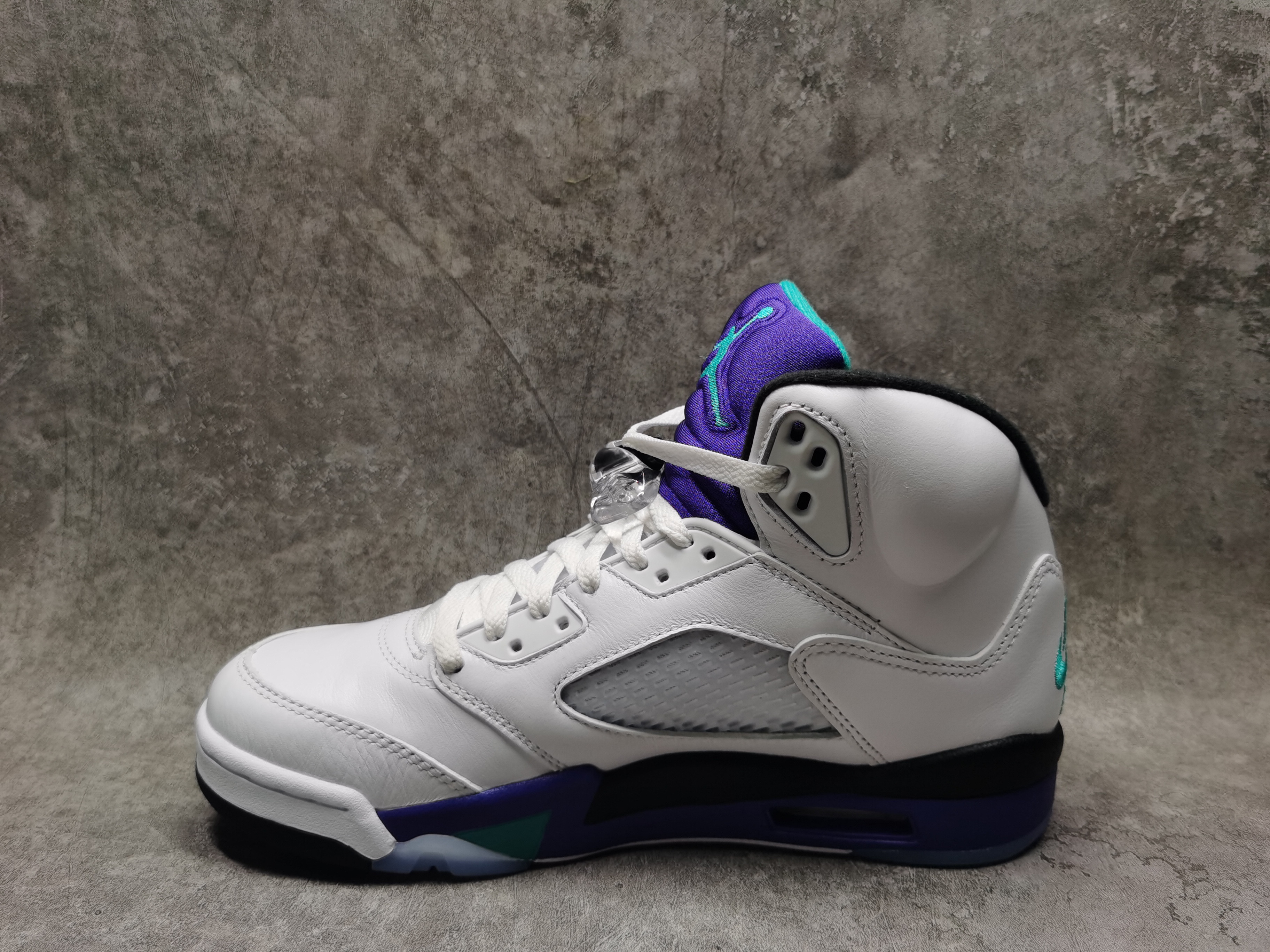 UA Jordan 5 Retro