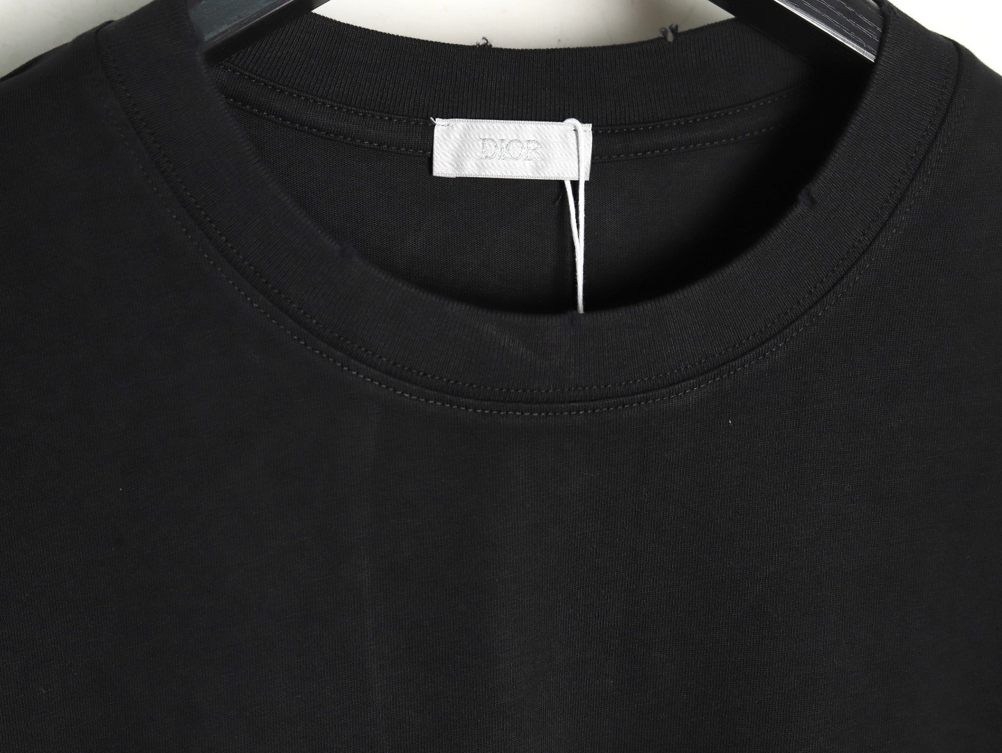 D*or short-sleeved t-shirt