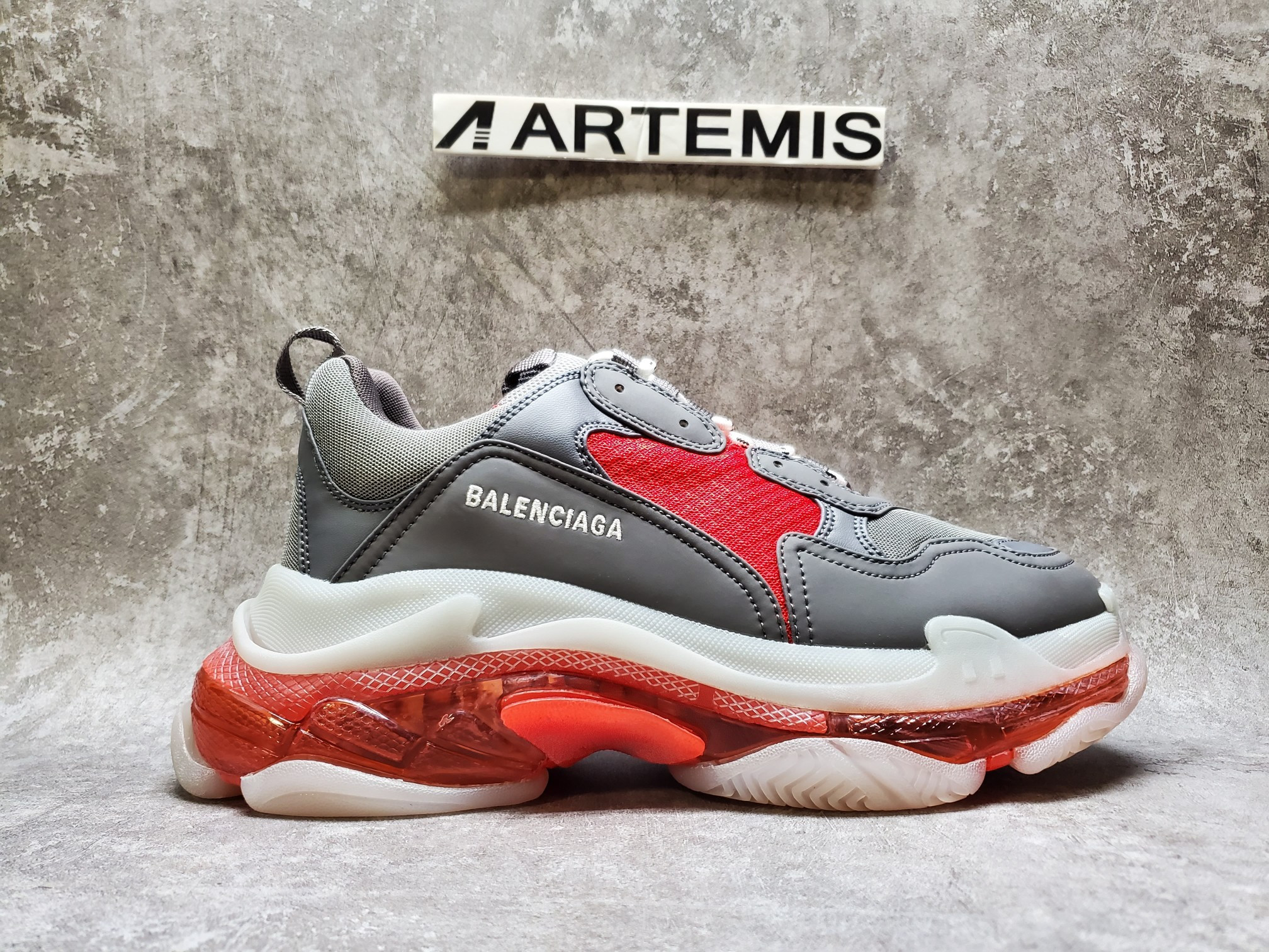 Balenciga Triple S 