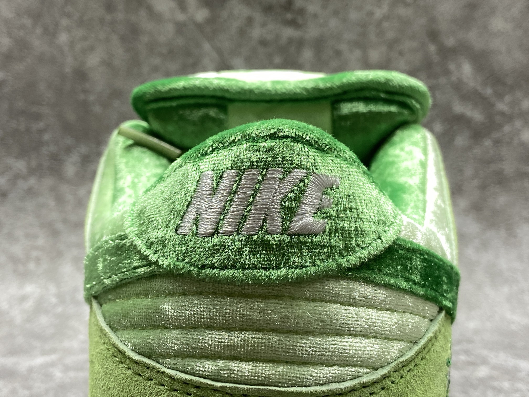 nike sb dunk low strangelove skateboards green (cusT0mization version )