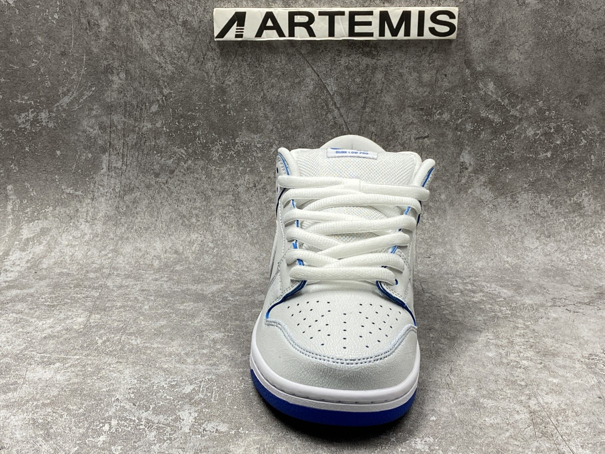 nike sb dunk low preM1vm white game royal