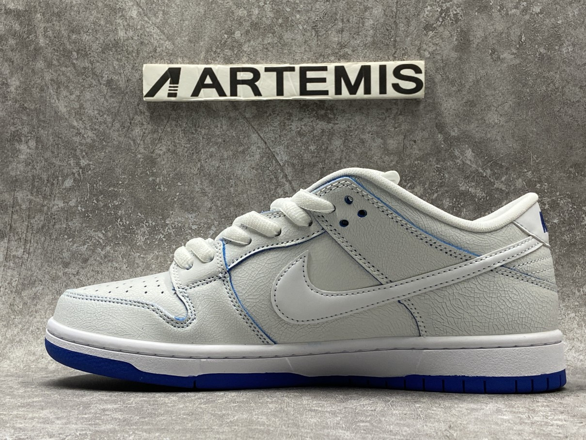nike sb dunk low preM1vm white game royal