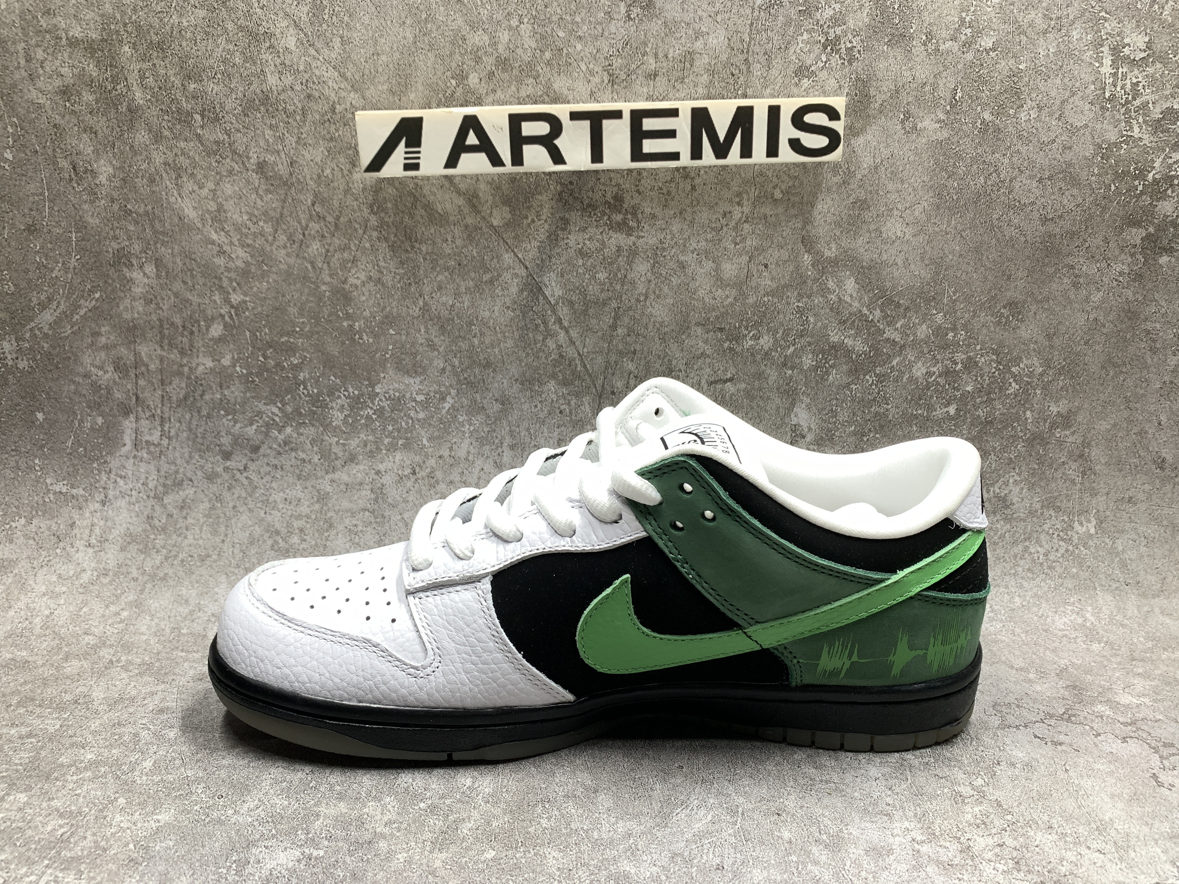nike dunk low preM1vm sb c & k