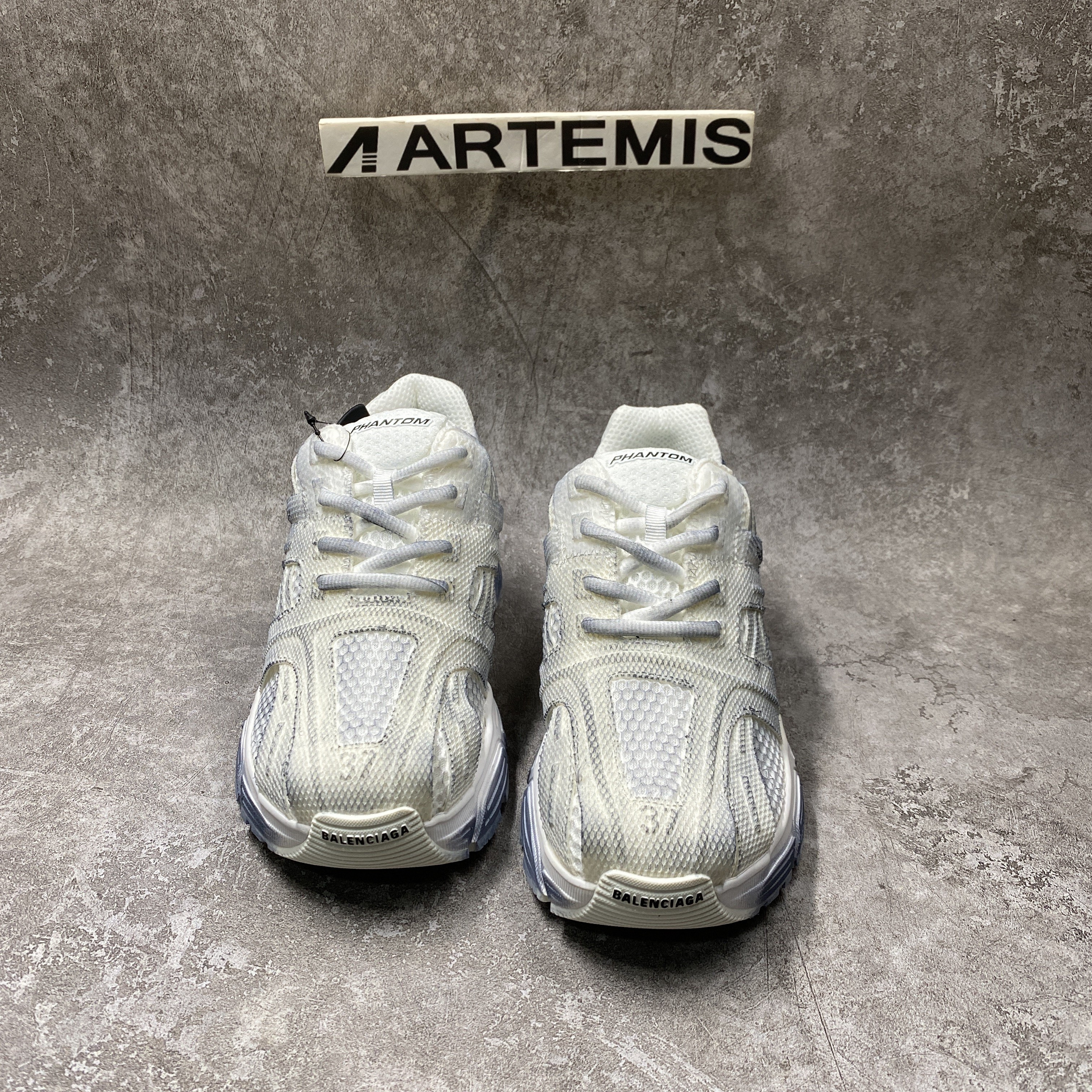 balenciga phanT0m trainers washed white