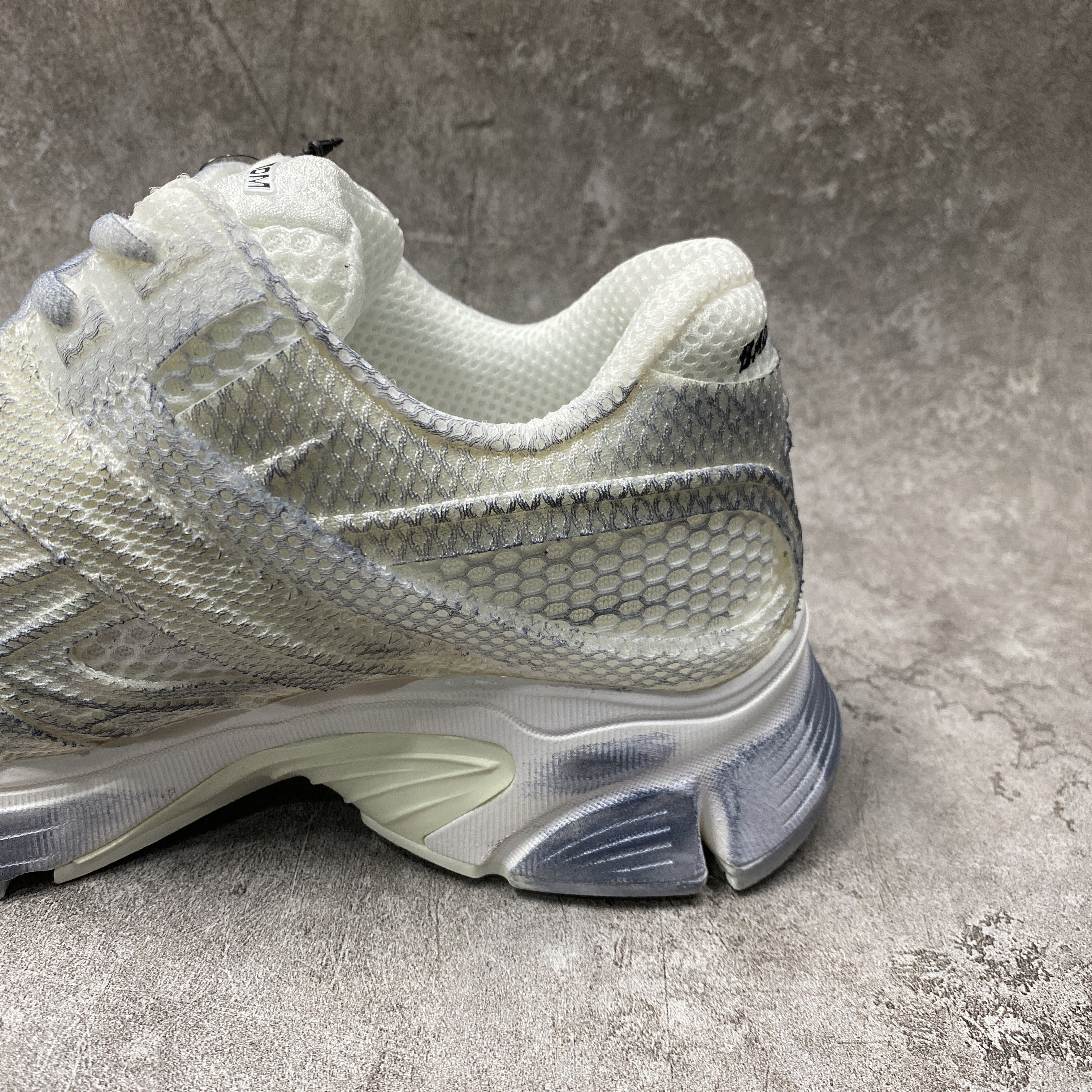 balenciga phanT0m trainers washed white