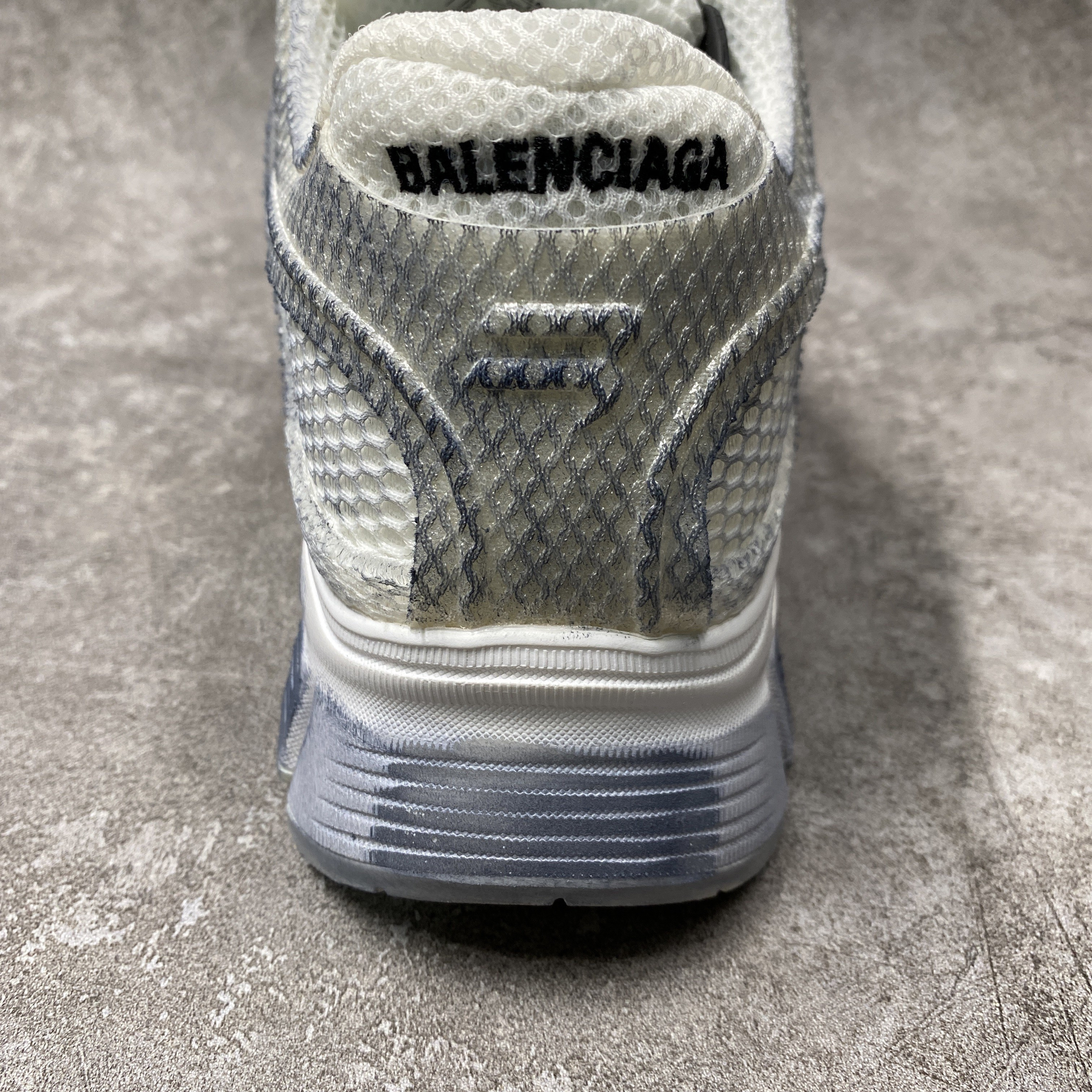 balenciga phanT0m trainers washed white