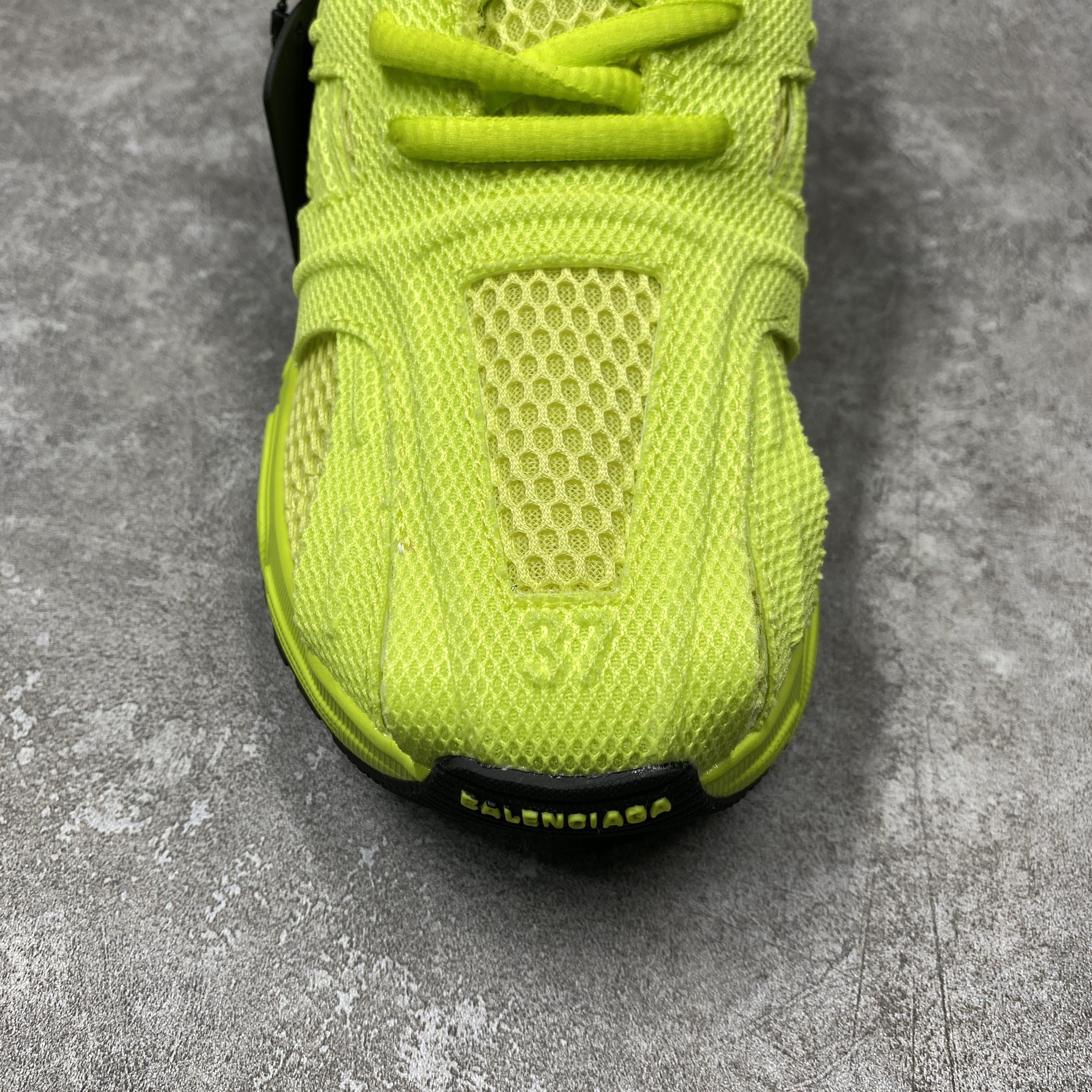 balenciga phanT0m sneaker yellow