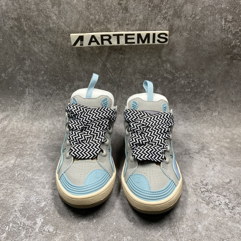 Lanu1n leather curb light blue gum