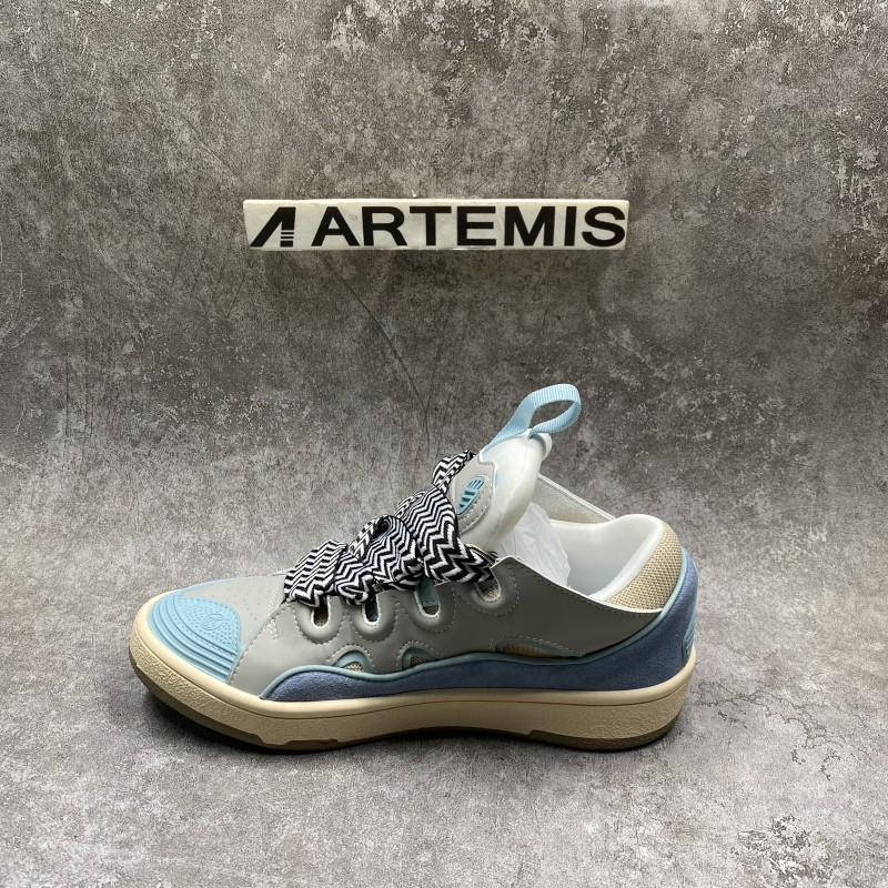 Lanu1n leather curb light blue gum