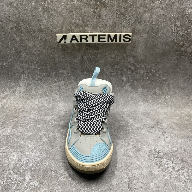 Lanu1n leather curb light blue gum