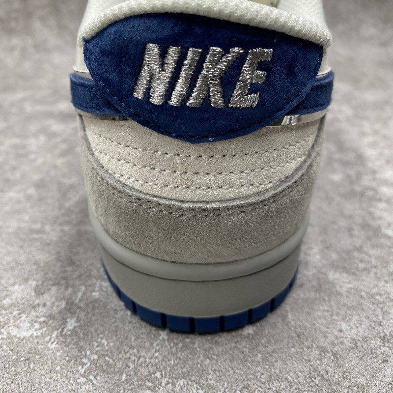 nike sb dunk low steamboy x oT0mo katsuhiro dark grey