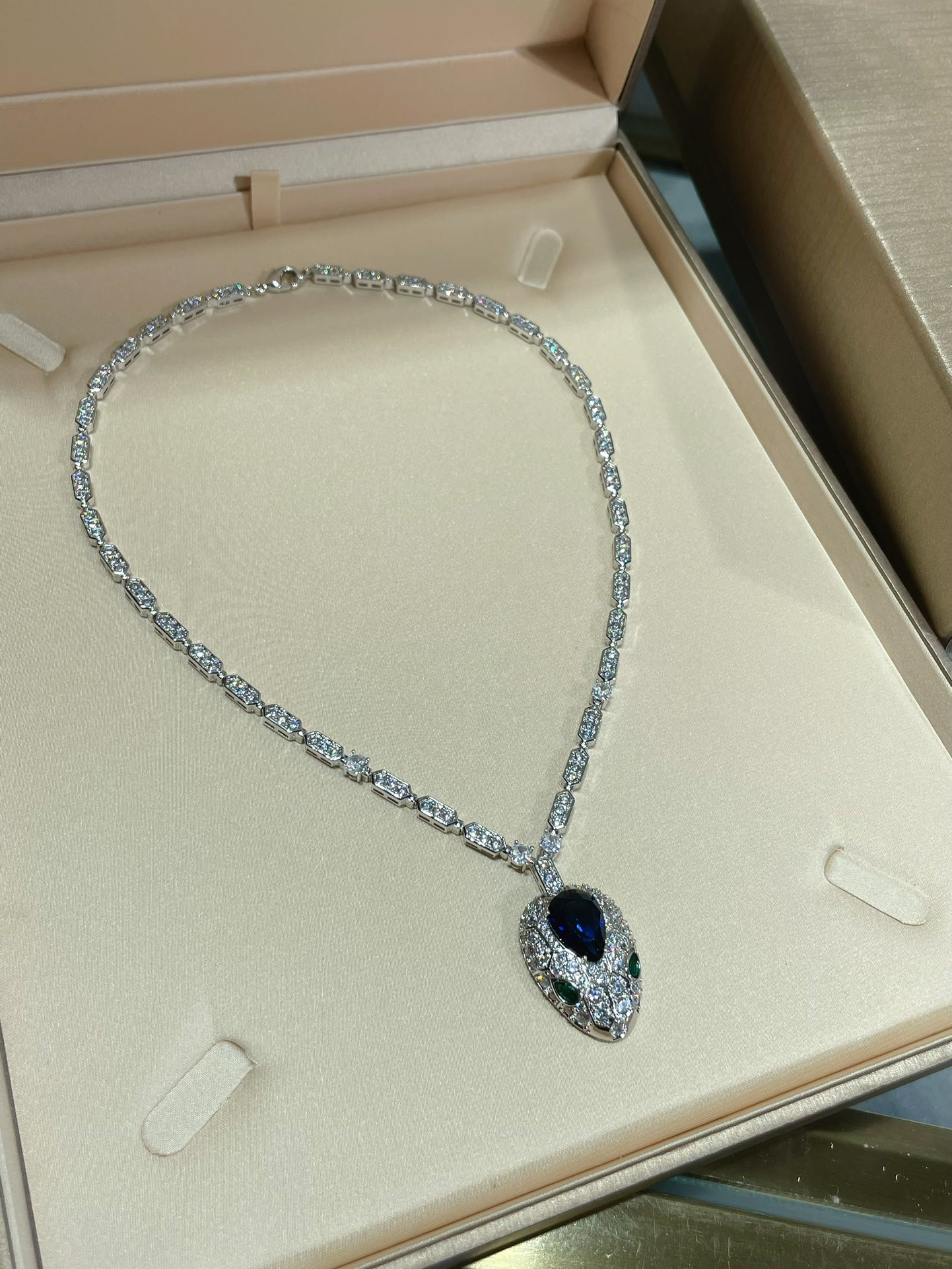 B*l*ai water drop snake necklace