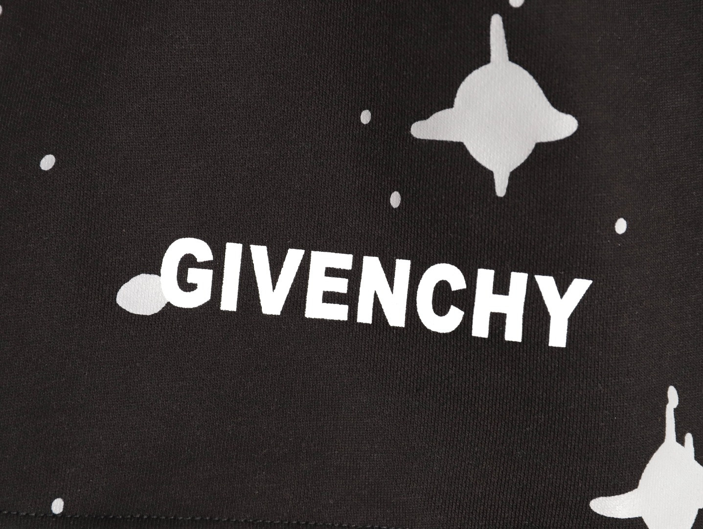 G1uenchy 25ss shorts