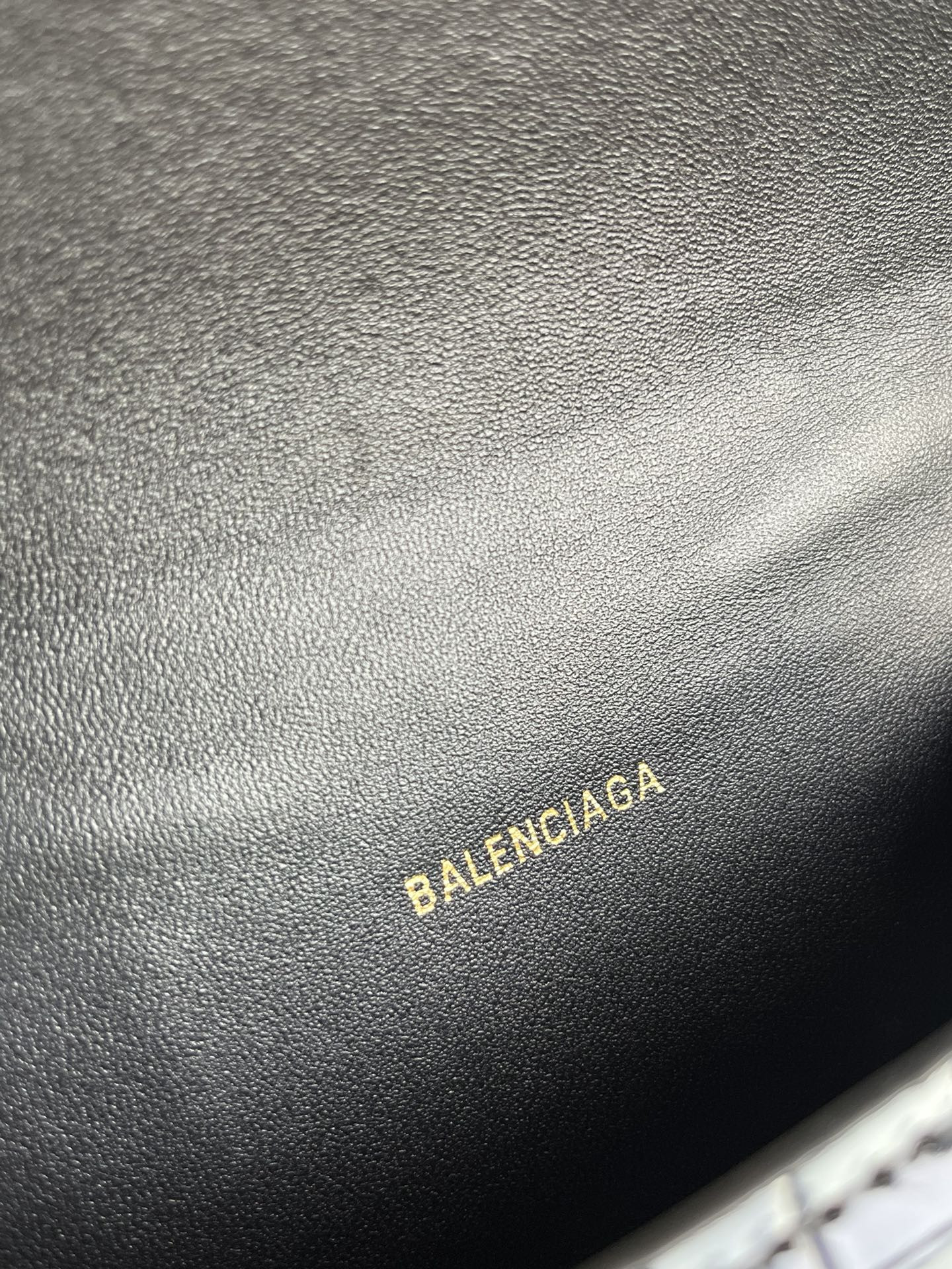 Ba*len*cia*ga women