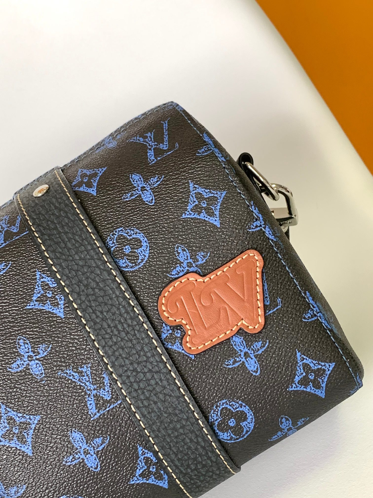 l0*is V*t0n keepall bandoulière 25 m46339 9.8 x 5.9 x 4.3 inches