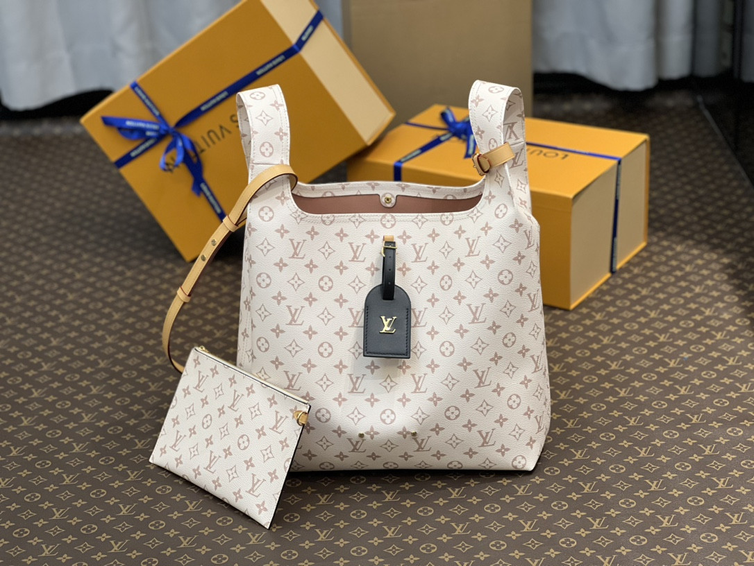 LV M24409 Atlantis GM 13.4 x 13.4 x 5.3 inches