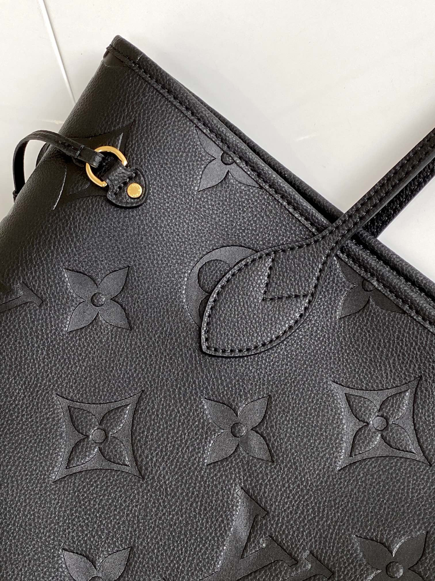 LV M45685 Neverfull MM 12.6 x 11.4 x 6.7 inches Without Box