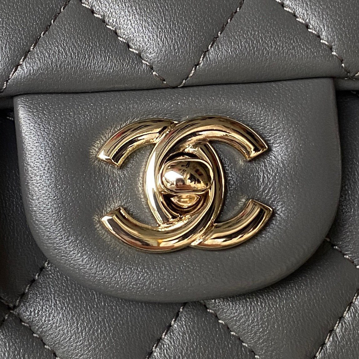 Ch*el mini classic handbag with top handle 12 × 20 × 6 cm