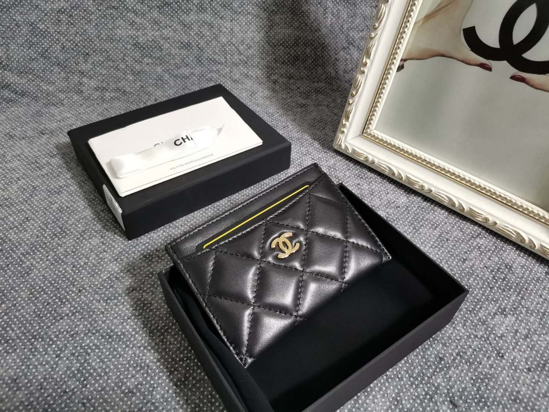 Ch*el card holder 10cm