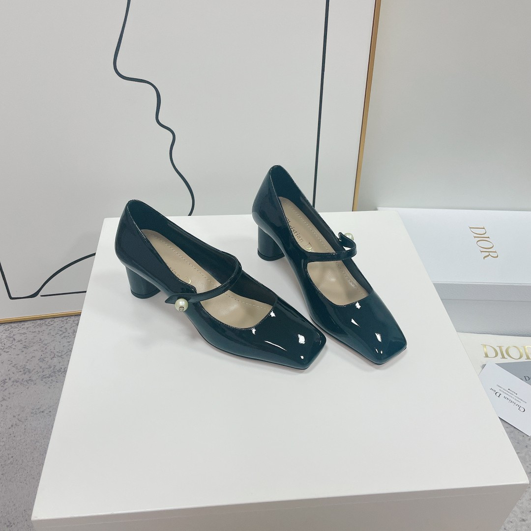 ua jolie D*or pump