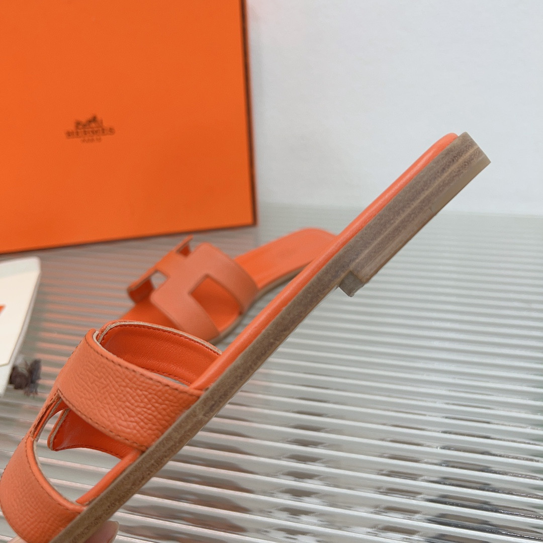 ua H**me5 oran sandal