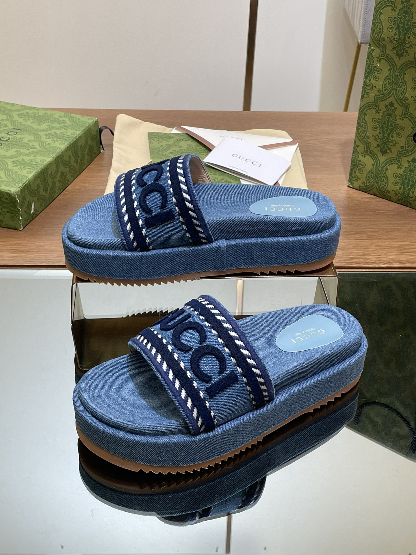 ua G*u*i slide sandal with G*u*i script