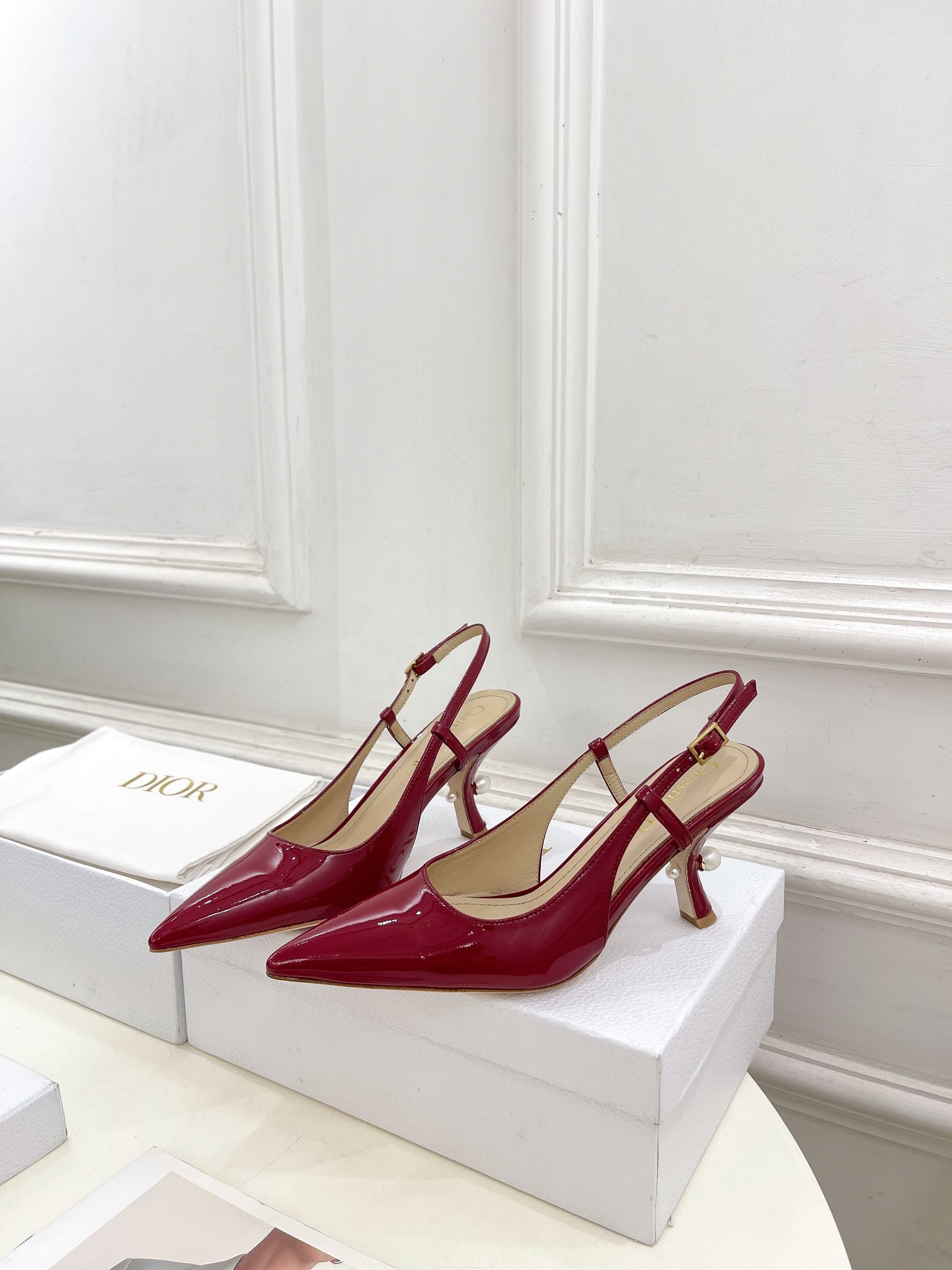 ua D*or tribales slingback pump