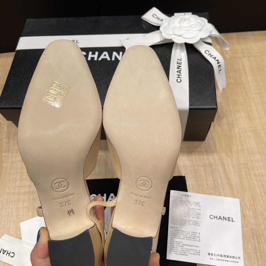 ua Ch*el slingbacks